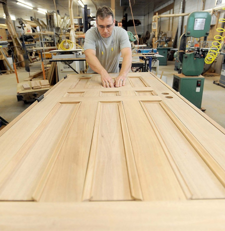 Производство деревянных дверей